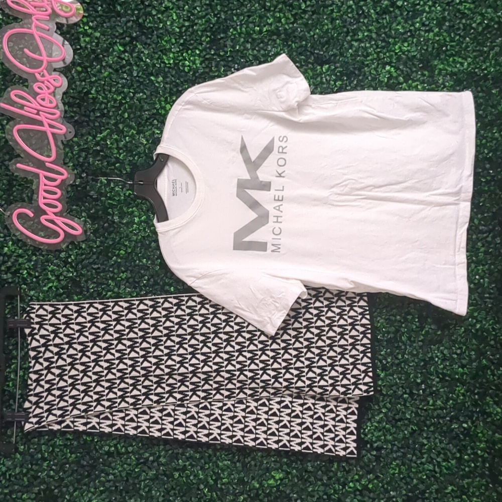 Bundle Michael Kors Shirt Large & Unisex Reversible Scarf 2 for 1!!!!